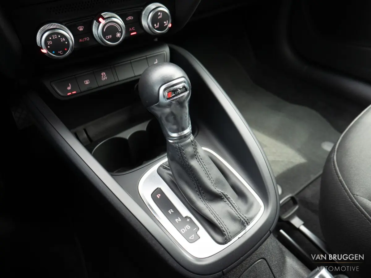 1.0 TFSI S-Line Automaat LED Cruise NAP Stoelverw.