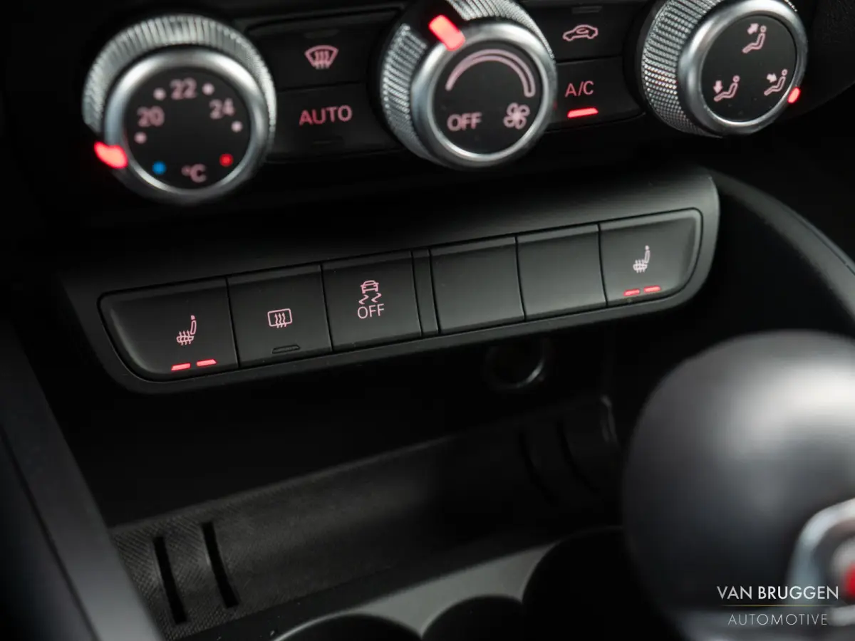 1.0 TFSI S-Line Automaat LED Cruise NAP Stoelverw.