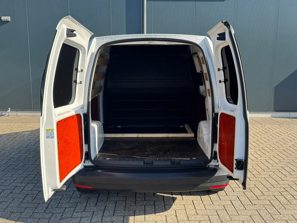 2.0 TDI L1H1 * Airco * Lichtmetalen Velgen * AppleCarPlay *