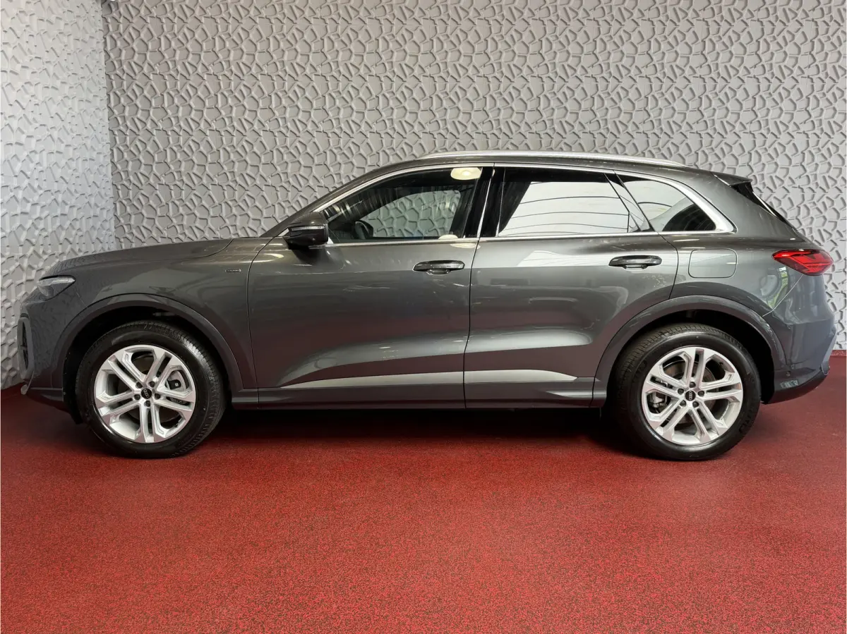 2.0 TFSI E-HYBRID QUATTRO 300 PK S EDITION PANO TREKHAAK 360CAM MATRIX LED PASS.DISPLAY 05/2026 S-LINE S LINE