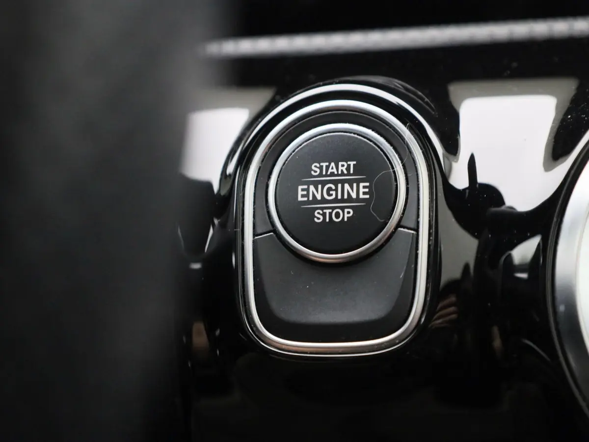 250 e AMG Line | Automaat | Panoramadak | Apple Carplay / Android Auto | Trekhaak | Stoelverwarming | Memoryseats | Sfeerverlichting | Leder | Camera | Parkeer sensoren | Navigatie | Virtual