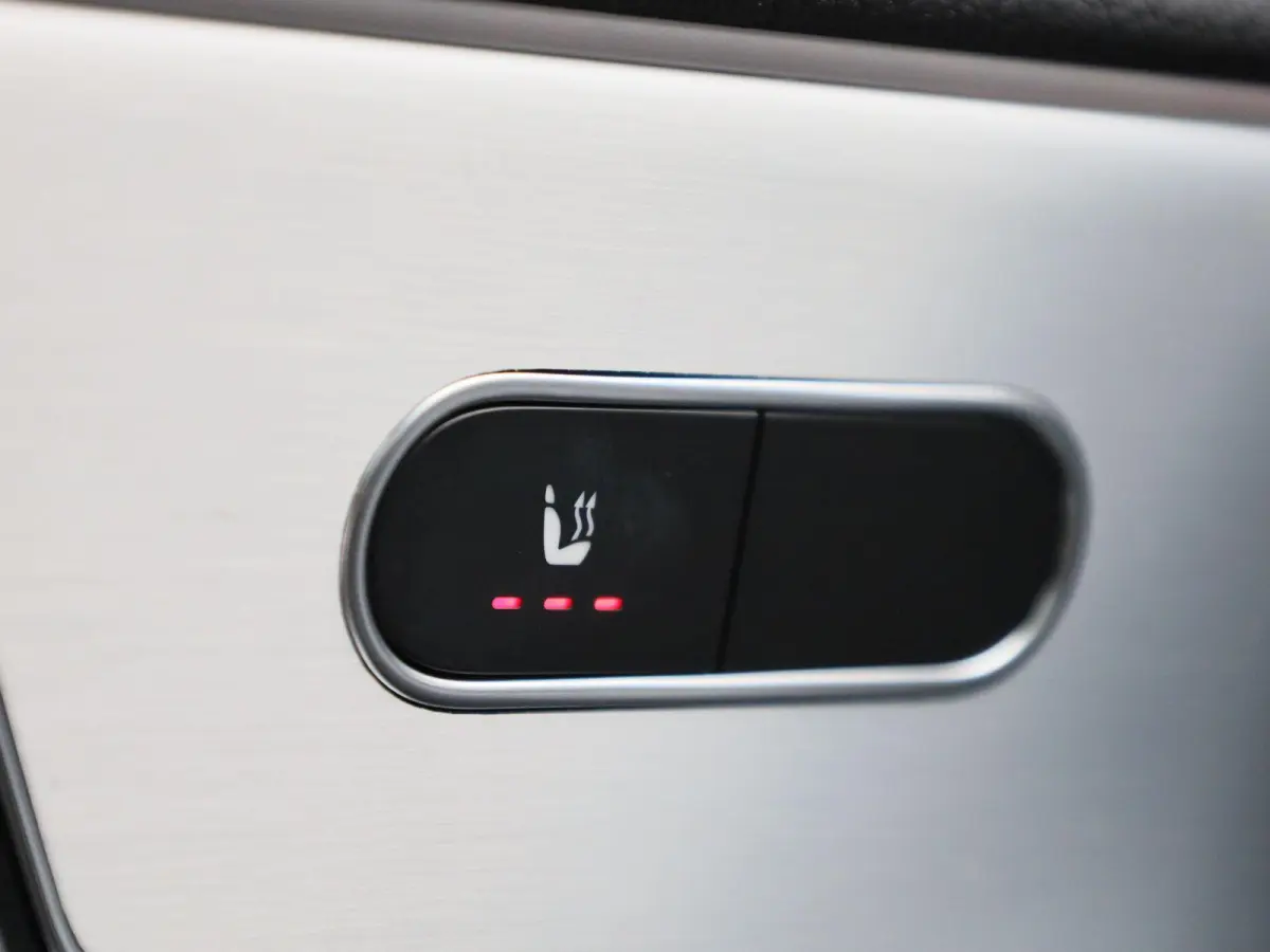 250 e AMG Line | Automaat | Panoramadak | Apple Carplay / Android Auto | Trekhaak | Stoelverwarming | Memoryseats | Sfeerverlichting | Leder | Camera | Parkeer sensoren | Navigatie | Virtual