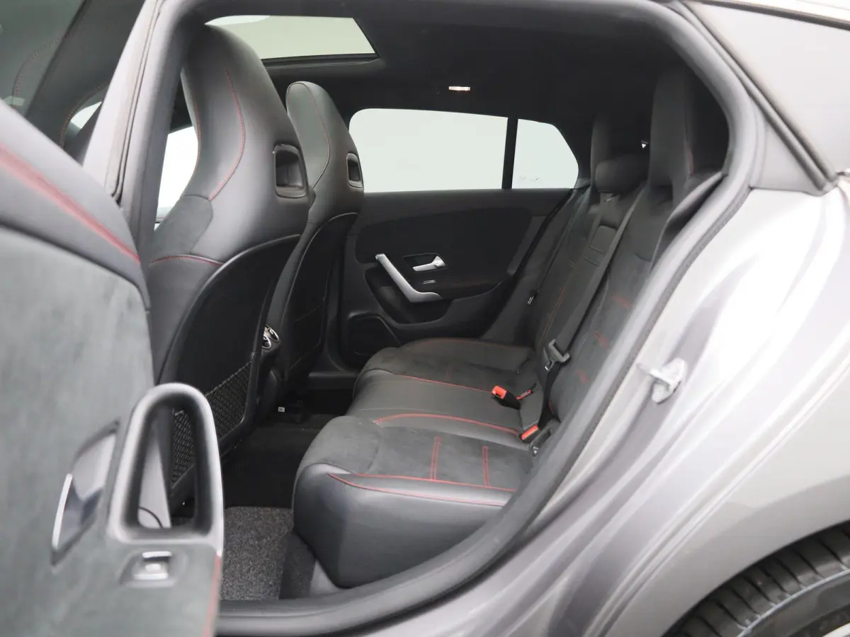 250 e AMG Line | Automaat | Panoramadak | Apple Carplay / Android Auto | Trekhaak | Stoelverwarming | Memoryseats | Sfeerverlichting | Leder | Camera | Parkeer sensoren | Navigatie | Virtual