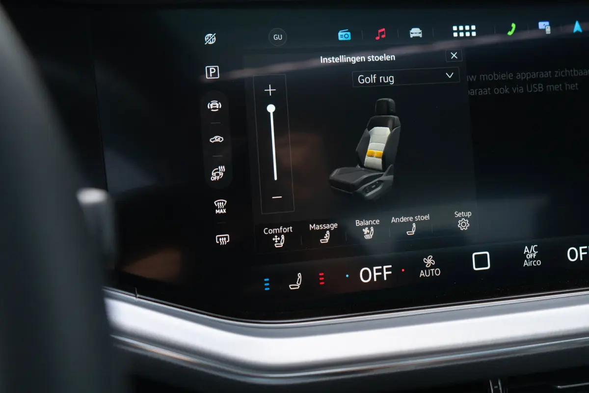 3.0 TSI eHybrid 4MOTION / Puglia/ Top View/ Head-Up Display/ Trekhaak/ Panoramadak/ 280kW (381PK)