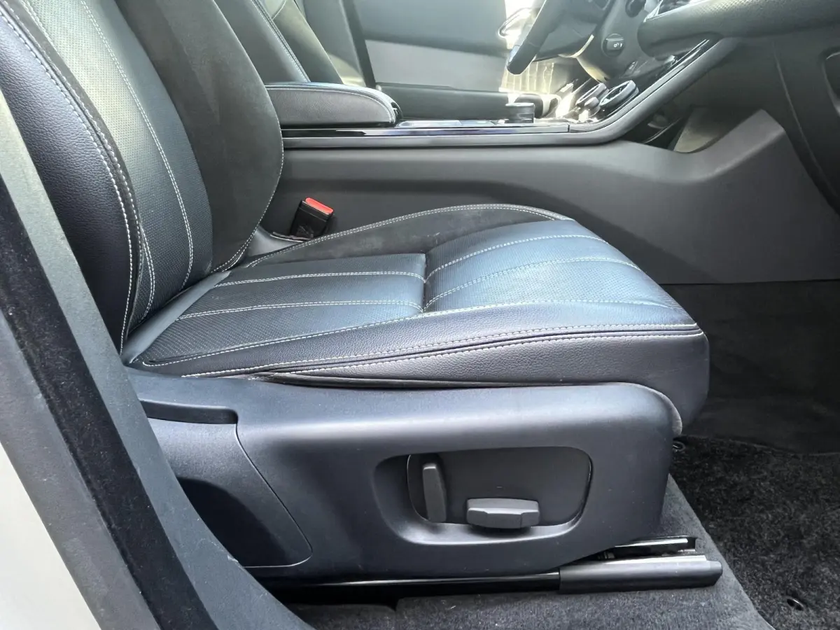 2.0 I4 Turbo AWD R-Dynamic HSE | NL Auto / Voll.Historie / Leder / Pano.Dak