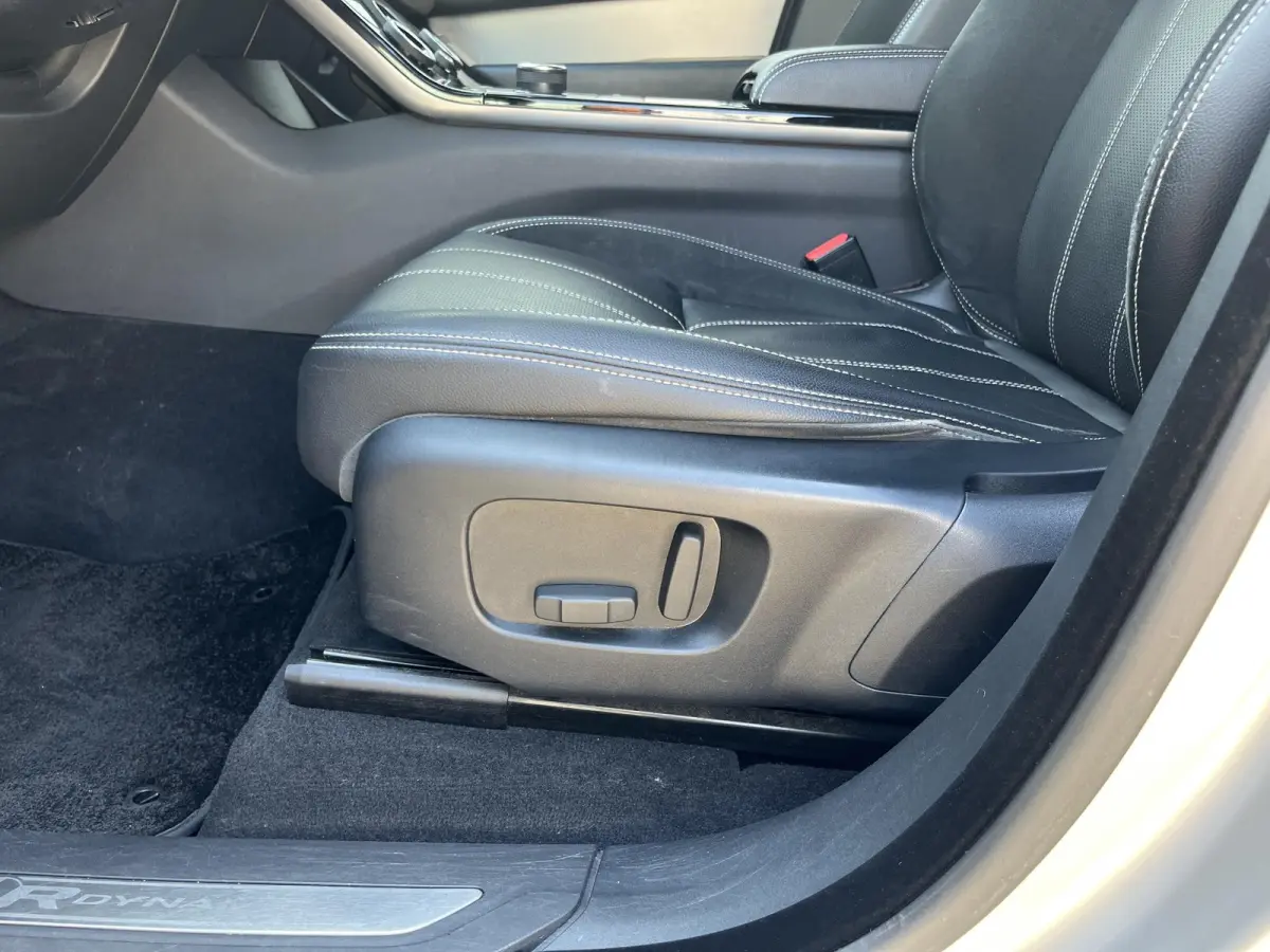 2.0 I4 Turbo AWD R-Dynamic HSE | NL Auto / Voll.Historie / Leder / Pano.Dak