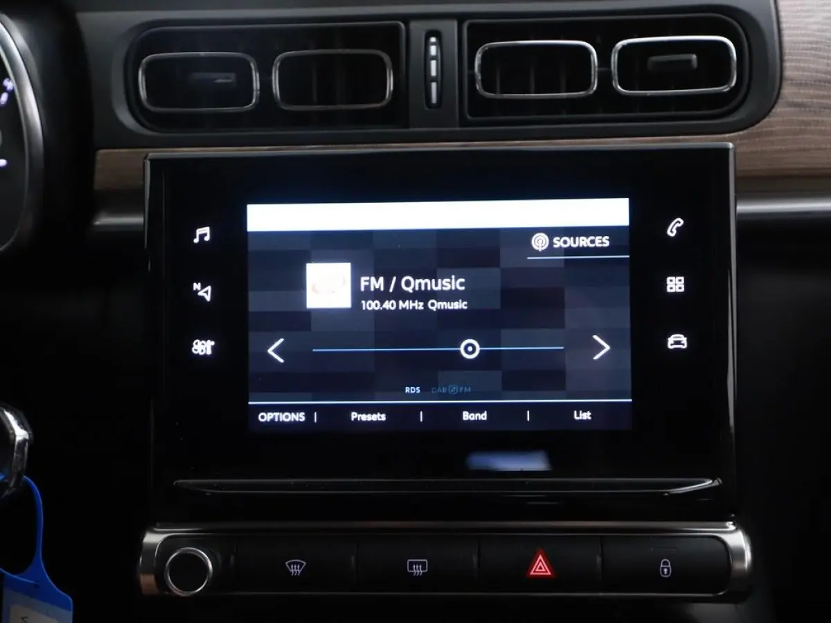 1.2 Shine Navi/Led/Ecc/Lmv/CarPlay H.Leder/Two-Tone