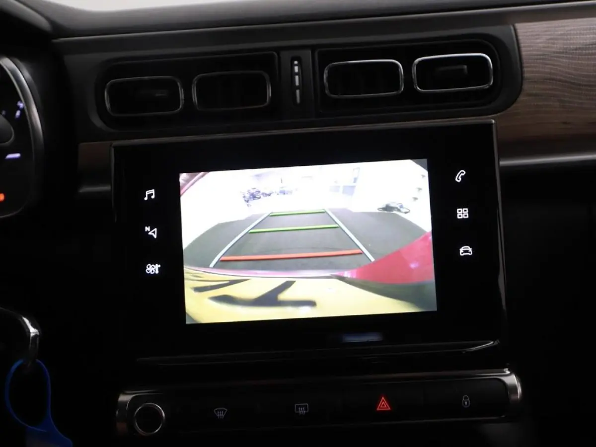 1.2 Shine Navi/Led/Ecc/Lmv/CarPlay H.Leder/Two-Tone