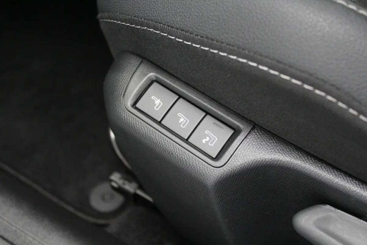 1.2 Turbo Level 5 131PK, RIJKLAAR | AUTOMAAT |STUURVERWARMING | LEER/ALCANTARA | CAMERA | PARKEERSENSOREN