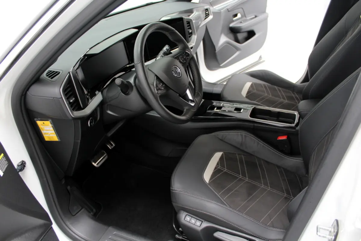 1.2 Turbo Level 5 131PK, RIJKLAAR | AUTOMAAT |STUURVERWARMING | LEER/ALCANTARA | CAMERA | PARKEERSENSOREN