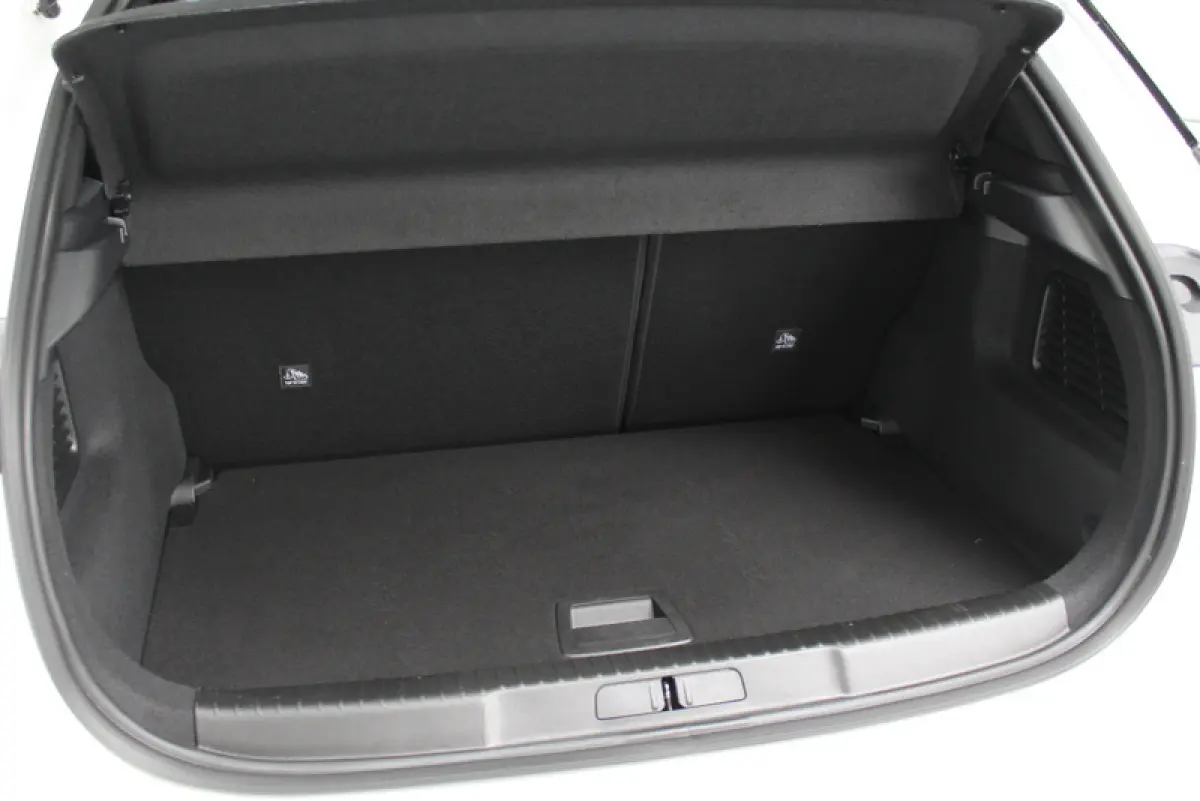1.2 Turbo Level 5 131PK, RIJKLAAR | AUTOMAAT |STUURVERWARMING | LEER/ALCANTARA | CAMERA | PARKEERSENSOREN