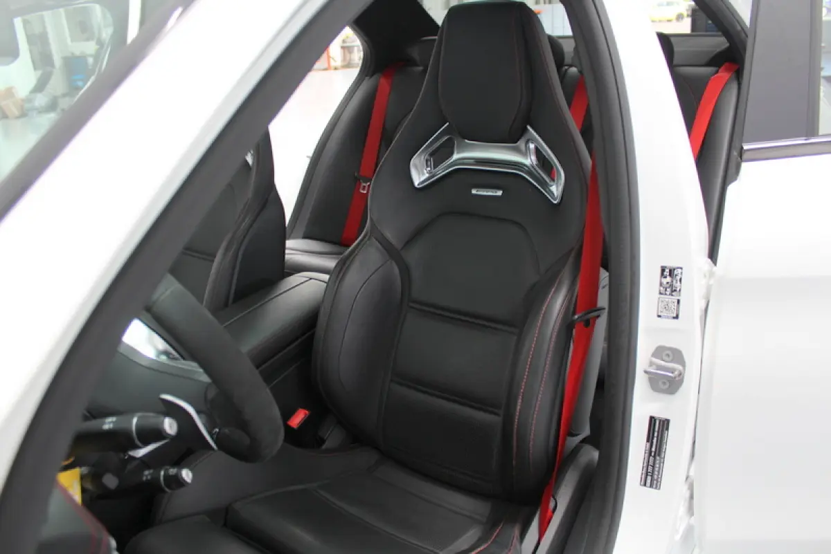 AMG 43 4MATIC 468PK | RIJKLAAR | SCHAALSTOELEN | ALCANTARA STUUR | PANORAMADAK | CARPLAY