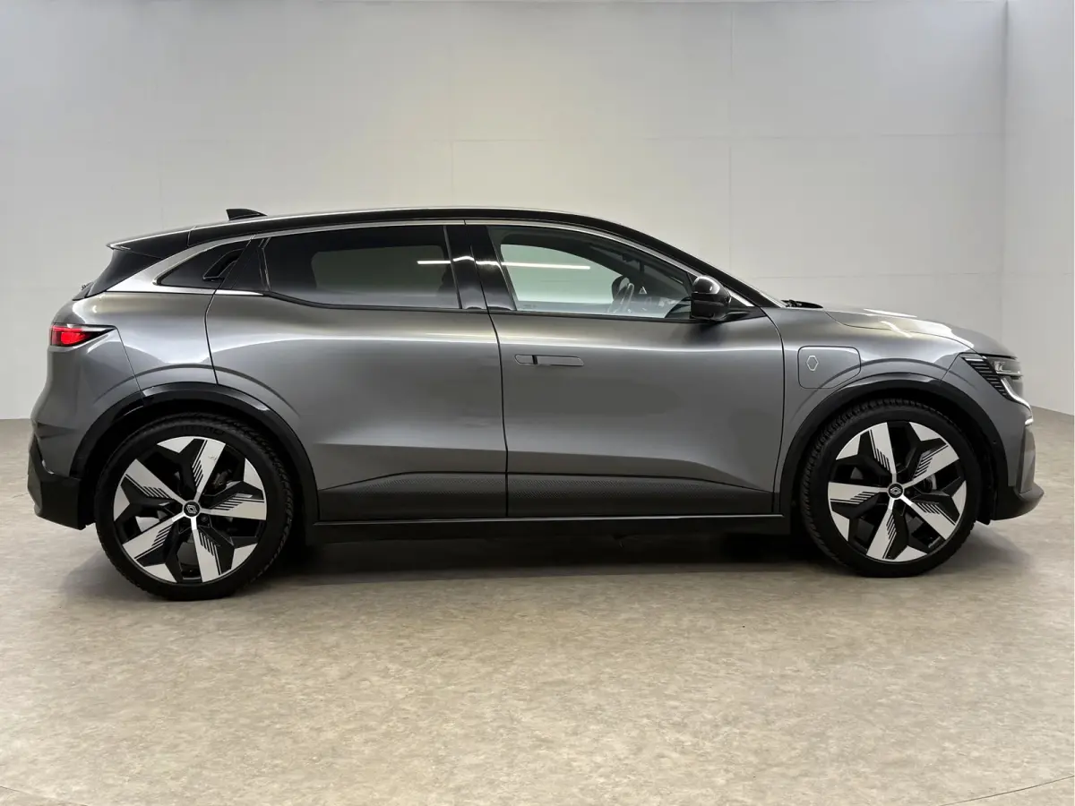 EV60 Optimum Charge Iconic | Snelladen | SOH 93% | 360° | Trekhaak | Virtual | Cruise | Sfeer | Carplay