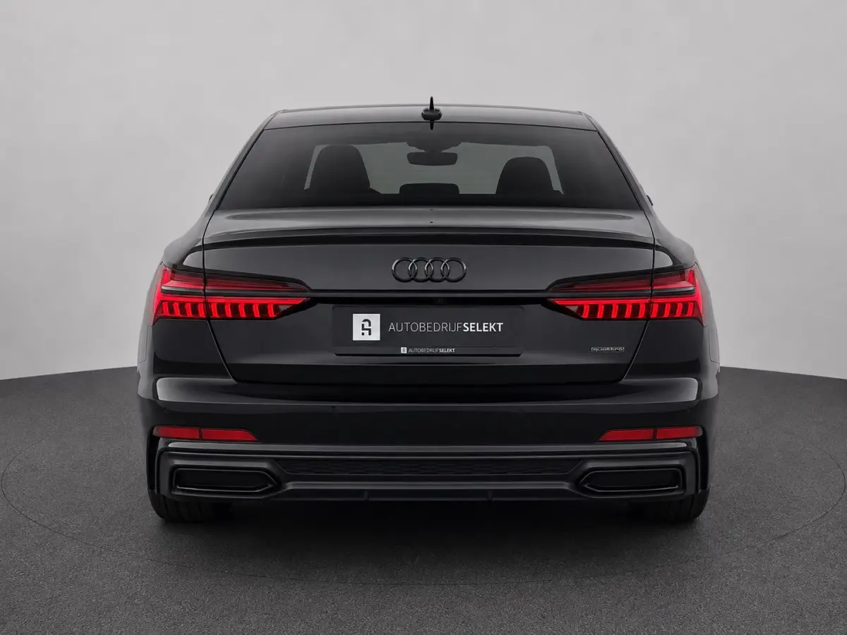 55 TFSI e quattro | RS stoelen | Trekhaak | Matrix | 360 | Sfeerverlichting | 20 inch | Carplay | Magnetic Ride