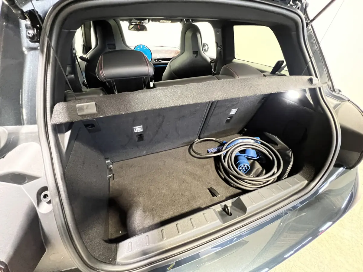3-Deurs SE John Cooper Works M 54.2 kWh | SoH 97.1% | Navigatie/Android/Apple Carplay | LM Velgen 18" | Voorstoelen + Stuur Verwarmd | Elektrisch Glazen Panoramadak | Cruise Control | Airco 