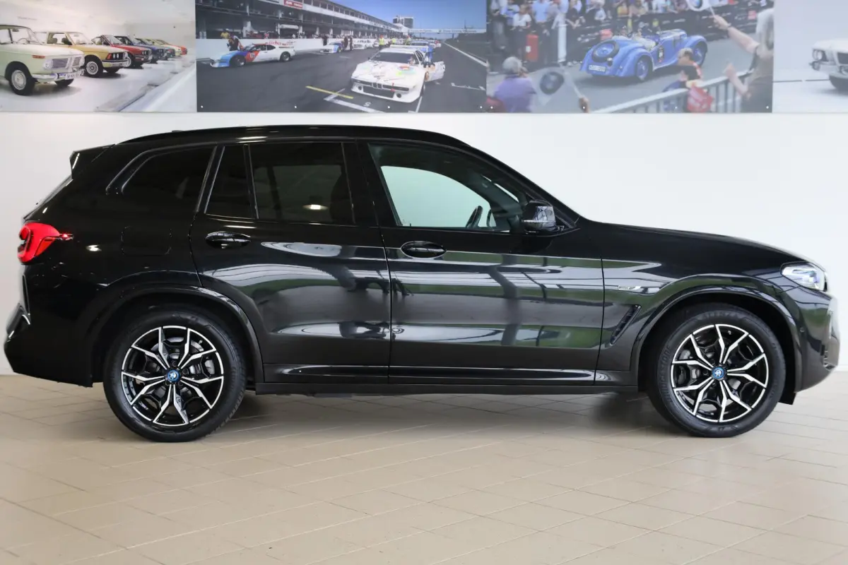 xDrive30e | M Sportpakket | Stoelverwarming | HiFi