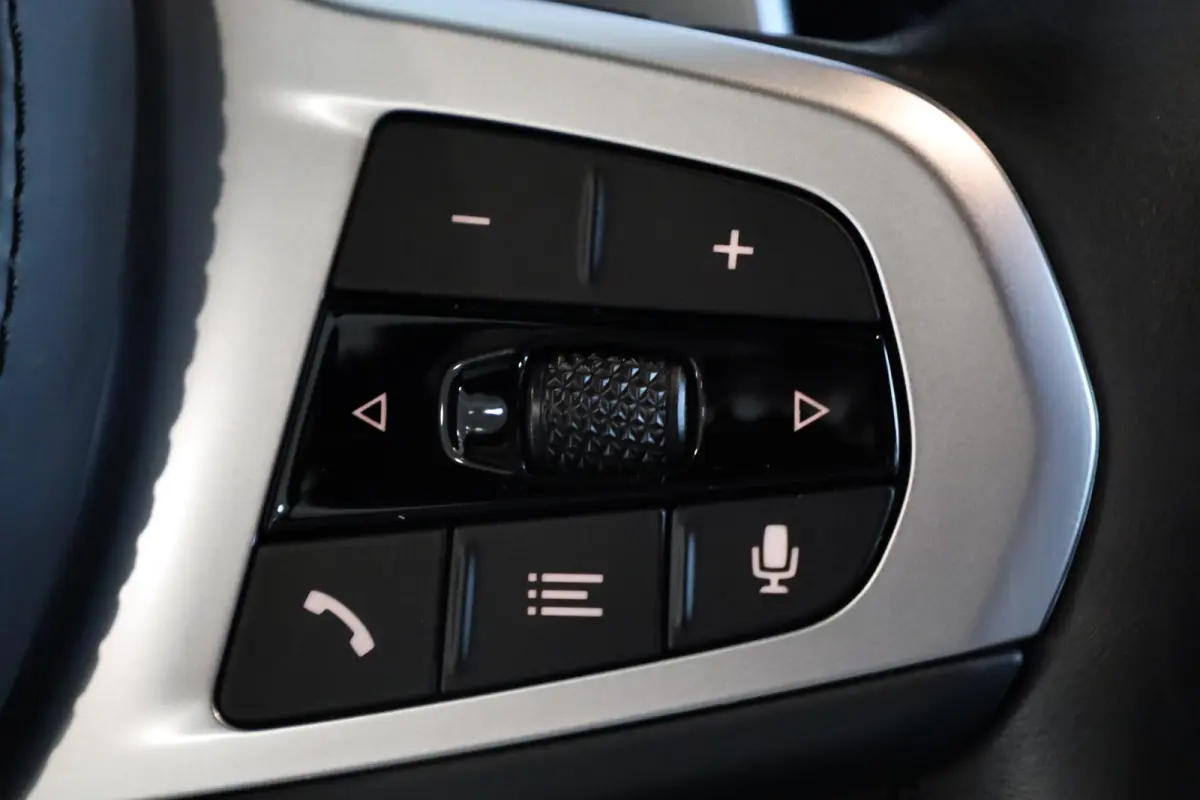 xDrive30e | M Sportpakket | Stoelverwarming | HiFi