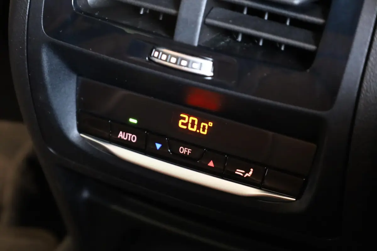 xDrive30e | M Sportpakket | Stoelverwarming | HiFi