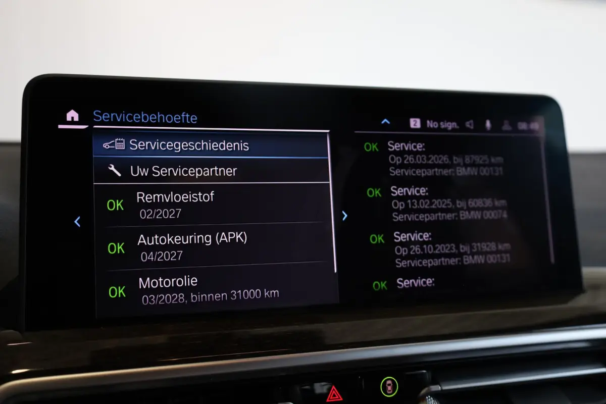 xDrive30e | M Sportpakket | Stoelverwarming | HiFi