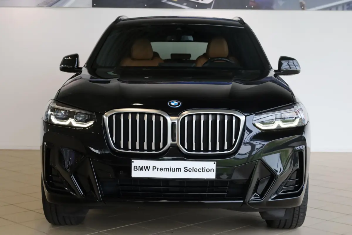xDrive30e | M Sportpakket | Stoelverwarming | HiFi