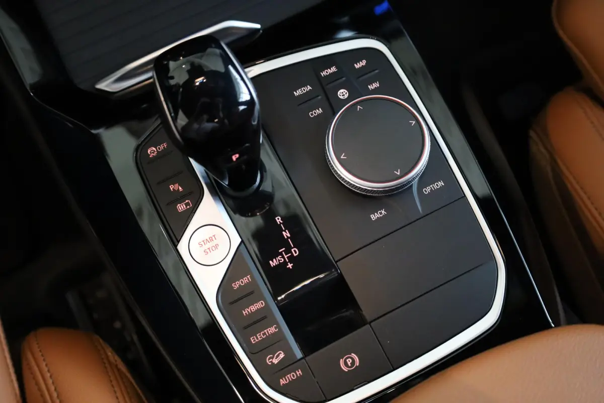 xDrive30e | M Sportpakket | Stoelverwarming | HiFi