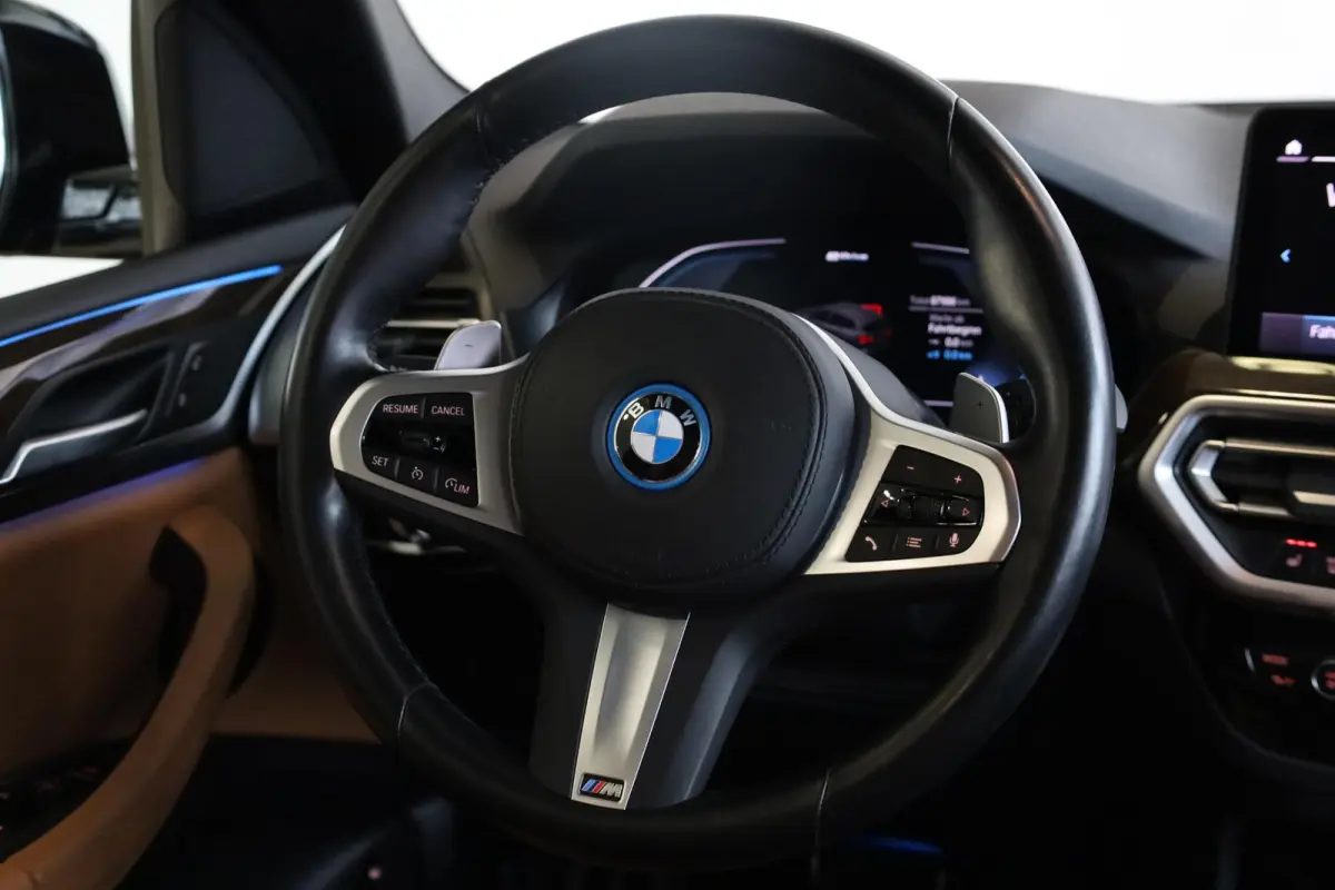 xDrive30e | M Sportpakket | Stoelverwarming | HiFi