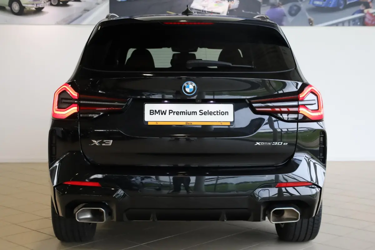 xDrive30e | M Sportpakket | Stoelverwarming | HiFi