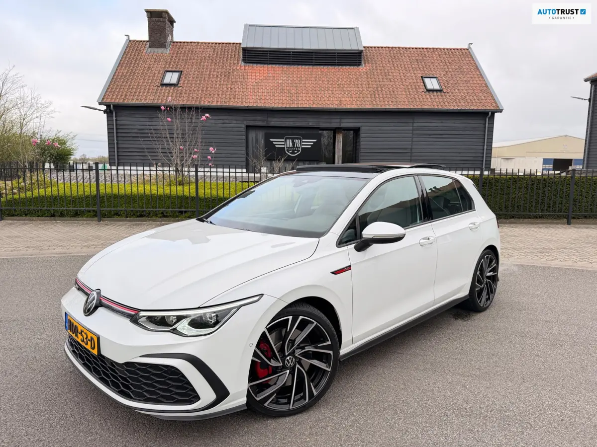 2.0 TSI GTI Panoramadak Leer Stoelverwarming/Verkoeling Camera Keyless entry
