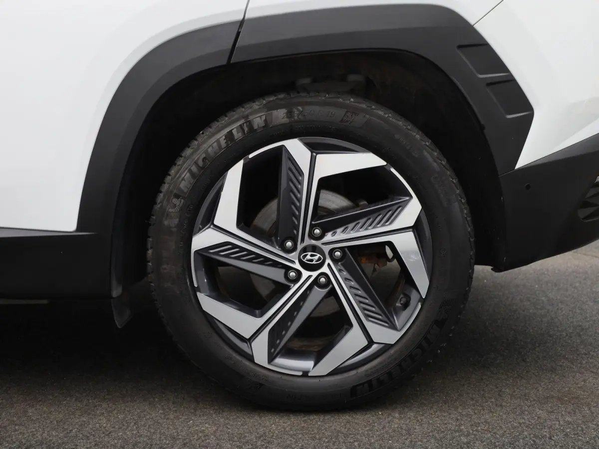 1.6 T-GDI PHEV Premium 4WD | LMV | Automaat| Navigatie | Leder | Stoel/Stuur verwarming | Stoel koeling | Virtual cockpit | Cruise control | Apple carplay | Climate control | Camera | Parkee