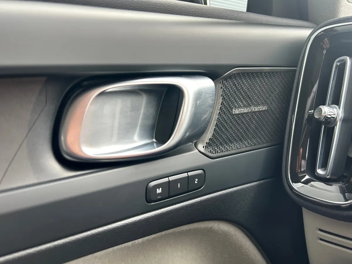 1.5 T4 Plug-in hybrid Plus Dark | Harman/Kardon | Camera | Memory | Cruise Control | Stoel & stuurverwarming | Blond leder |