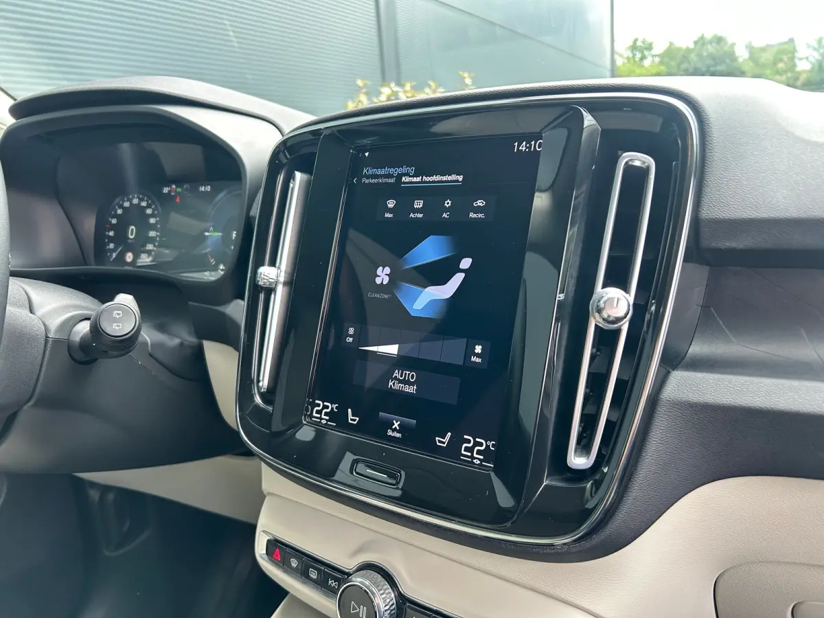 1.5 T4 Plug-in hybrid Plus Dark | Harman/Kardon | Camera | Memory | Cruise Control | Stoel & stuurverwarming | Blond leder |