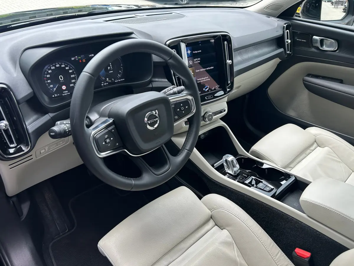 1.5 T4 Plug-in hybrid Plus Dark | Harman/Kardon | Camera | Memory | Cruise Control | Stoel & stuurverwarming | Blond leder |
