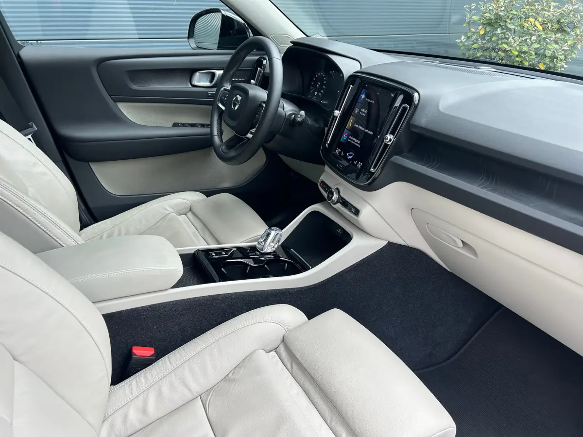 1.5 T4 Plug-in hybrid Plus Dark | Harman/Kardon | Camera | Memory | Cruise Control | Stoel & stuurverwarming | Blond leder |