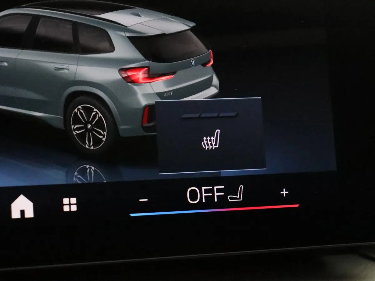 eDrive20 M Sport Edition | SoH 100% | Premium Pack | Travel Pack | Stuurwielrand Verwarmd | Trekhaak | Panoramadak | Driving Assistant Plus | Harman Kardon | 18''