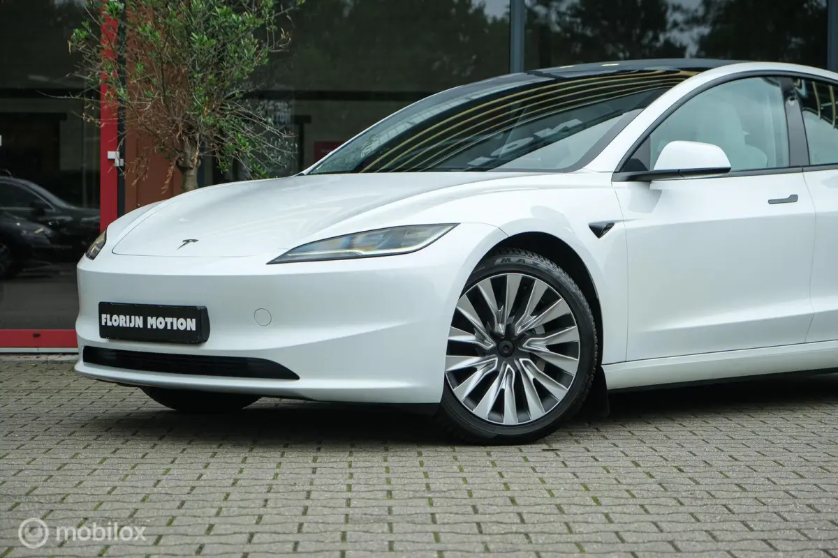 Premium Long Range AWD 78 kWh Highland | Premium Interieur | 96% SOH | Full Self Driving comp. 4 | Stoelkoeling en verwarming | 360 camera | Stuurwielverw.
