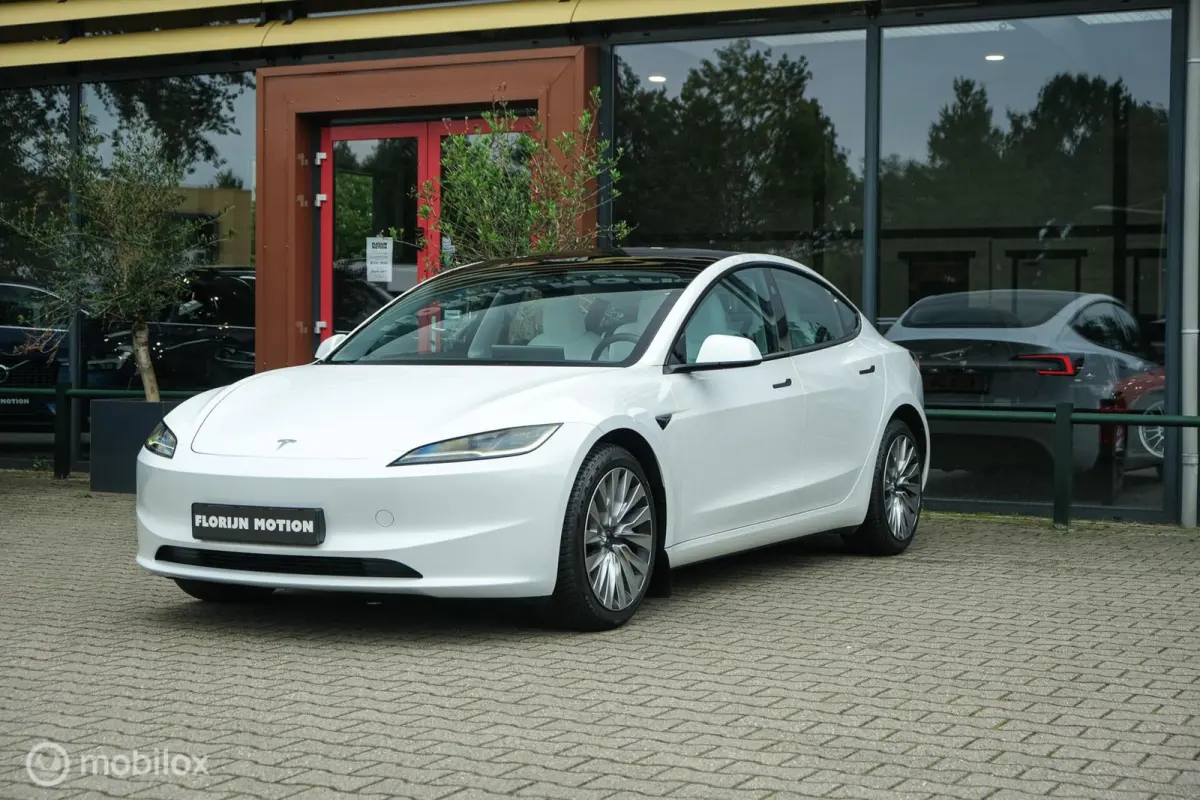 Premium Long Range AWD 78 kWh Highland | Premium Interieur | 96% SOH | Full Self Driving comp. 4 | Stoelkoeling en verwarming | 360 camera | Stuurwielverw.