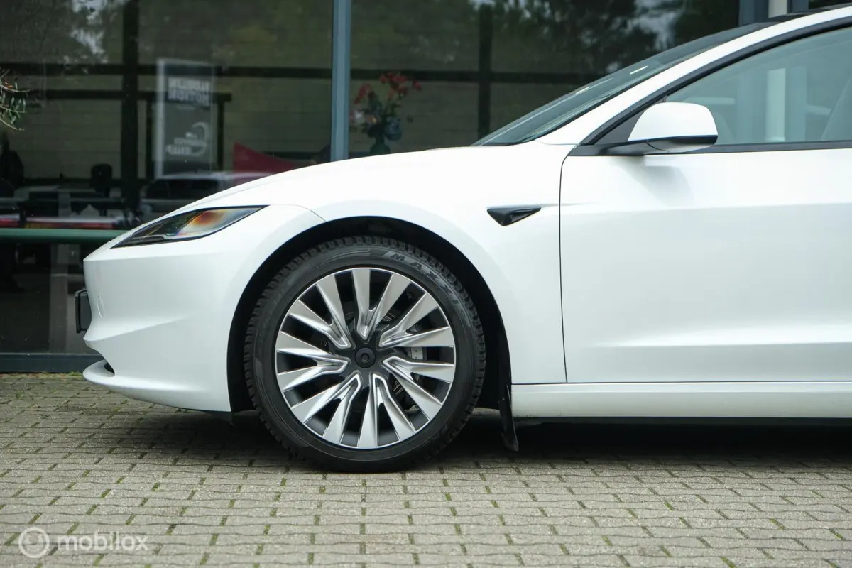 Premium Long Range AWD 78 kWh Highland | Premium Interieur | 96% SOH | Full Self Driving comp. 4 | Stoelkoeling en verwarming | 360 camera | Stuurwielverw.