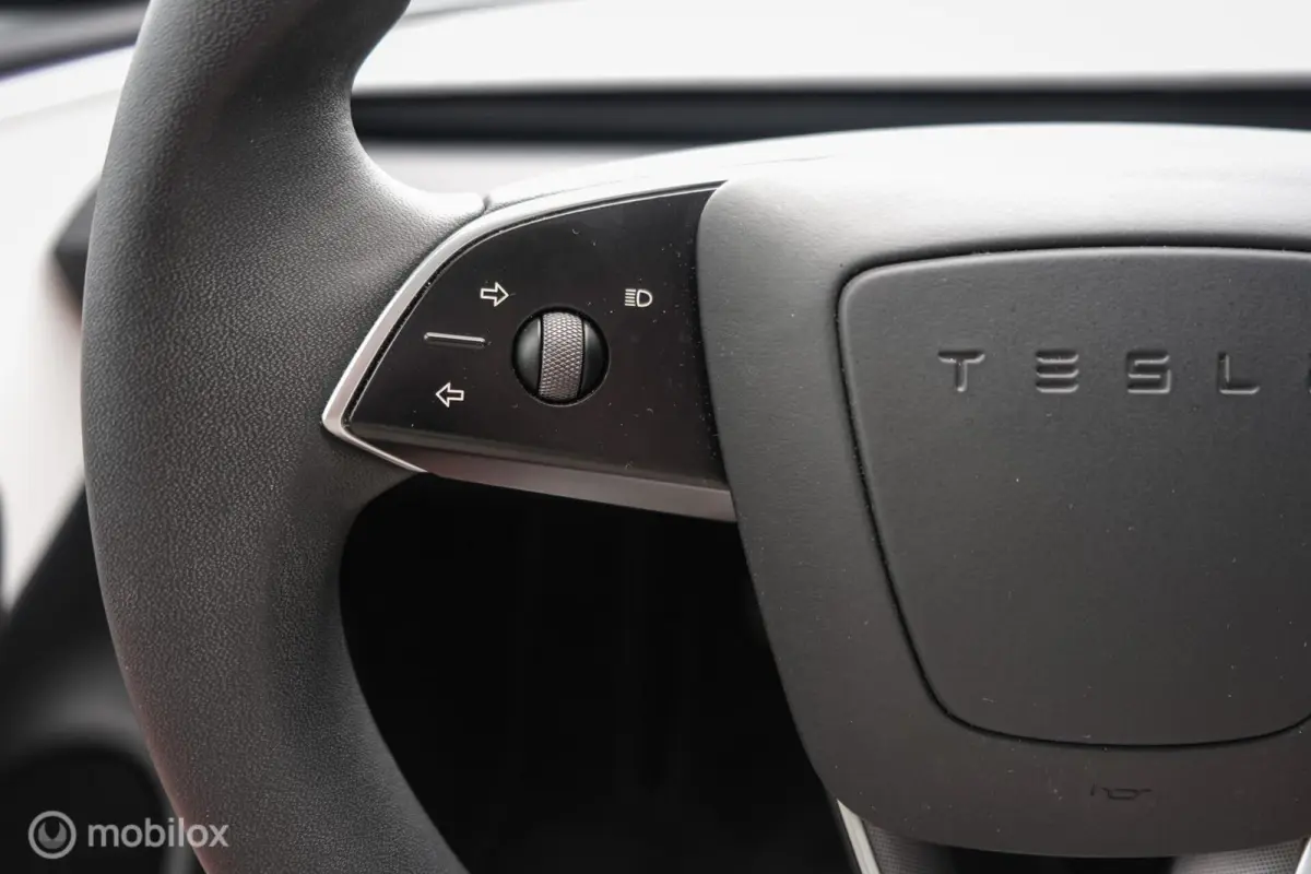 Premium Long Range AWD 78 kWh Highland | Premium Interieur | 96% SOH | Full Self Driving comp. 4 | Stoelkoeling en verwarming | 360 camera | Stuurwielverw.