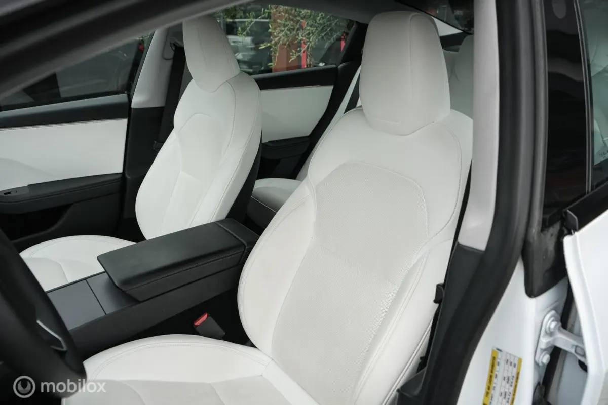 Premium Long Range AWD 78 kWh Highland | Premium Interieur | 96% SOH | Full Self Driving comp. 4 | Stoelkoeling en verwarming | 360 camera | Stuurwielverw.