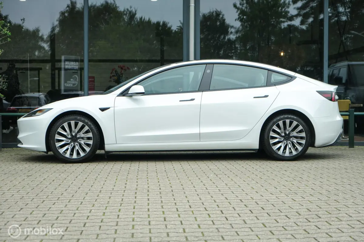 Premium Long Range AWD 78 kWh Highland | Premium Interieur | 96% SOH | Full Self Driving comp. 4 | Stoelkoeling en verwarming | 360 camera | Stuurwielverw.
