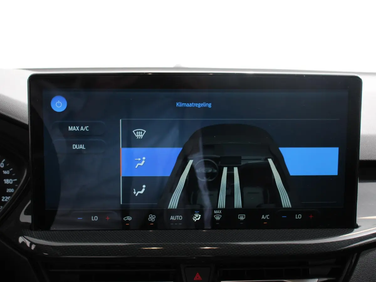 1.0 EcoBoost Hybrid 155pk Automaat ST Line Navigatie Cruise Control Parkeer sensoren Lichtmetalen Velgen Extra Getint Glas