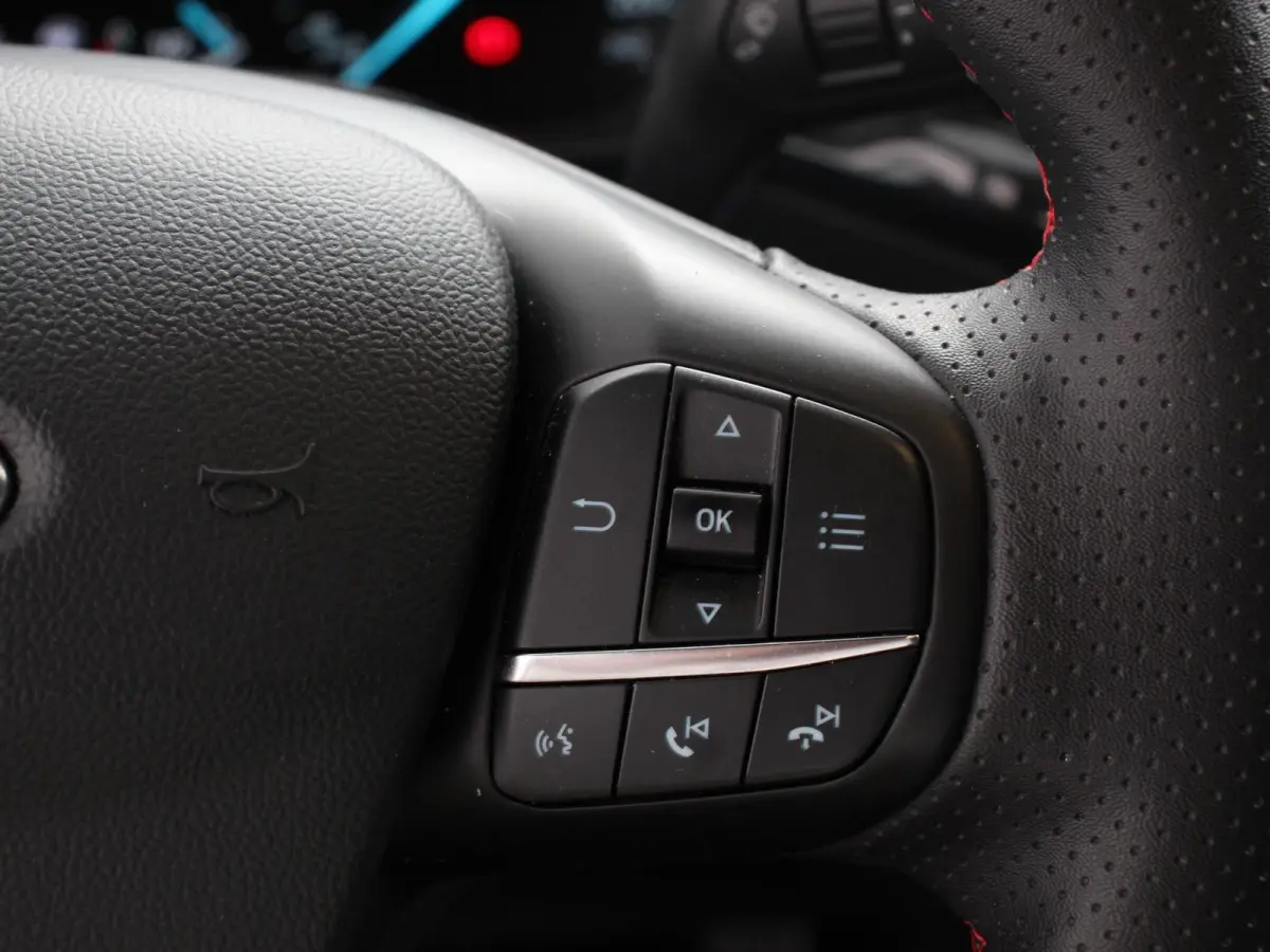 1.0 EcoBoost Hybrid 155pk Automaat ST Line Navigatie Cruise Control Parkeer sensoren Lichtmetalen Velgen Extra Getint Glas