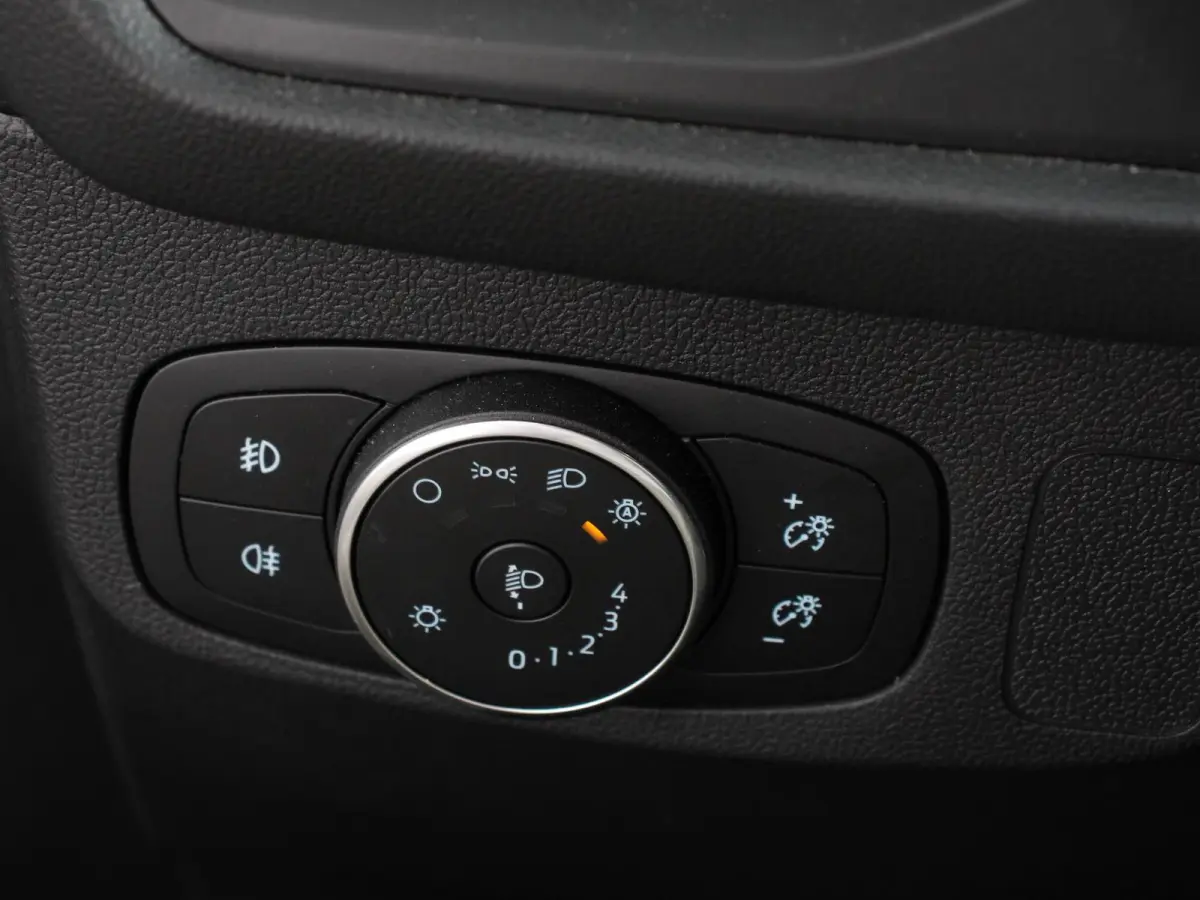 1.0 EcoBoost Hybrid 155pk Automaat ST Line Navigatie Cruise Control Parkeer sensoren Lichtmetalen Velgen Extra Getint Glas