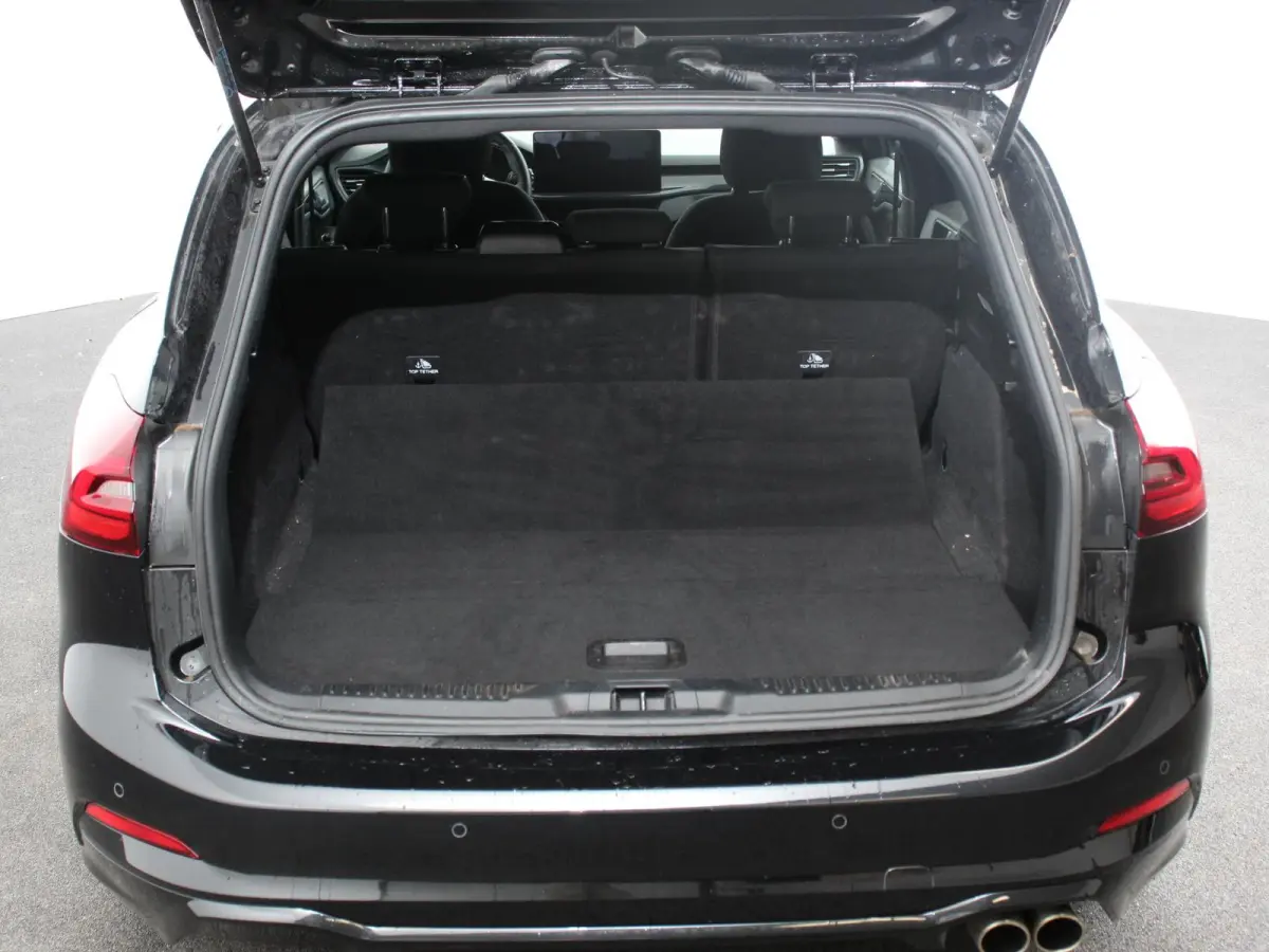 1.0 EcoBoost Hybrid 155pk Automaat ST Line Navigatie Cruise Control Parkeer sensoren Lichtmetalen Velgen Extra Getint Glas