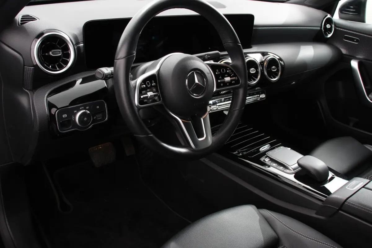 180 136pk DCT Progressive Navigatie Parkeersensoren Camera Cruise Control Virtual Cockpit Stoelverwarming Ledverlichting