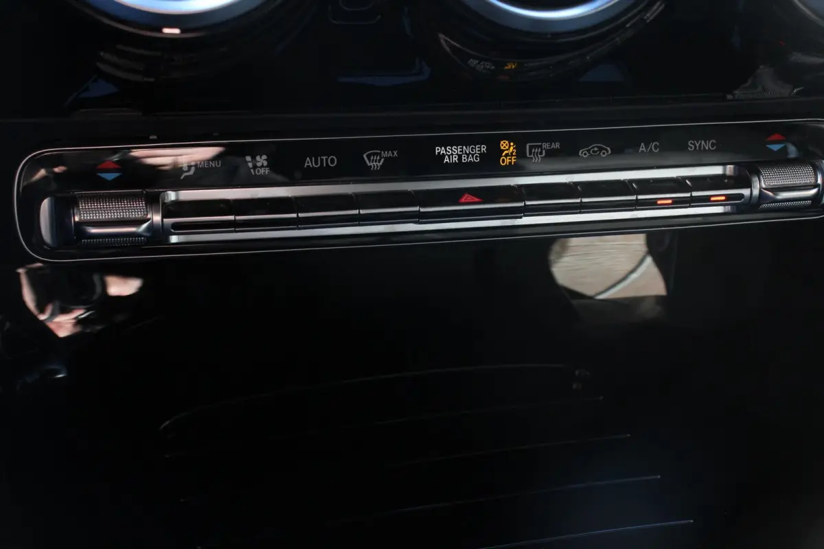 180 136pk DCT Progressive Navigatie Parkeersensoren Camera Cruise Control Virtual Cockpit Stoelverwarming Ledverlichting