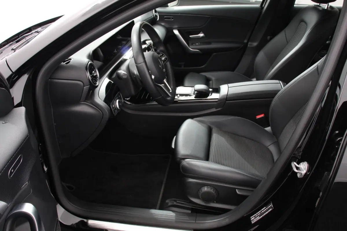 180 136pk DCT Progressive Navigatie Parkeersensoren Camera Cruise Control Virtual Cockpit Stoelverwarming Ledverlichting