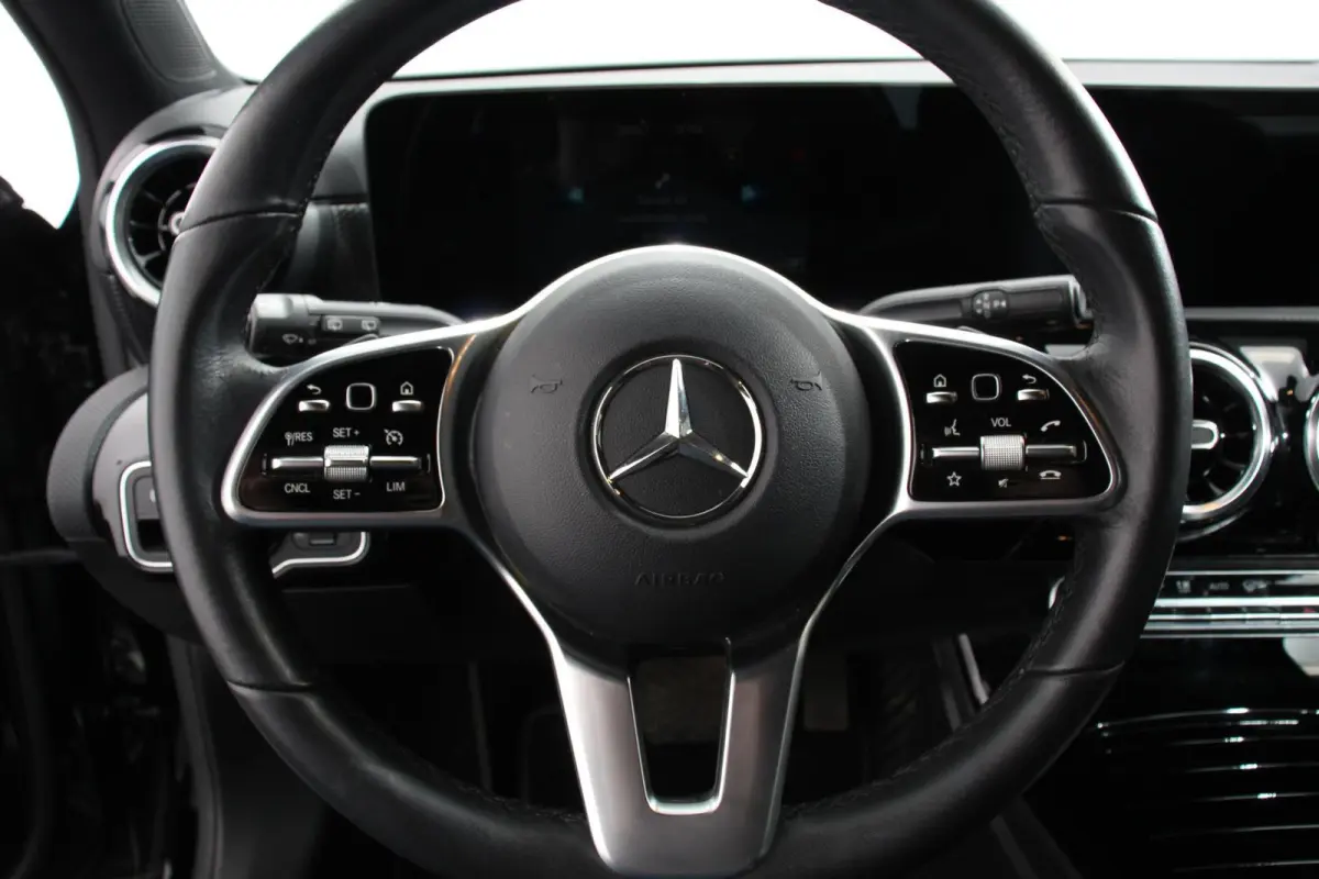 180 136pk DCT Progressive Navigatie Parkeersensoren Camera Cruise Control Virtual Cockpit Stoelverwarming Ledverlichting