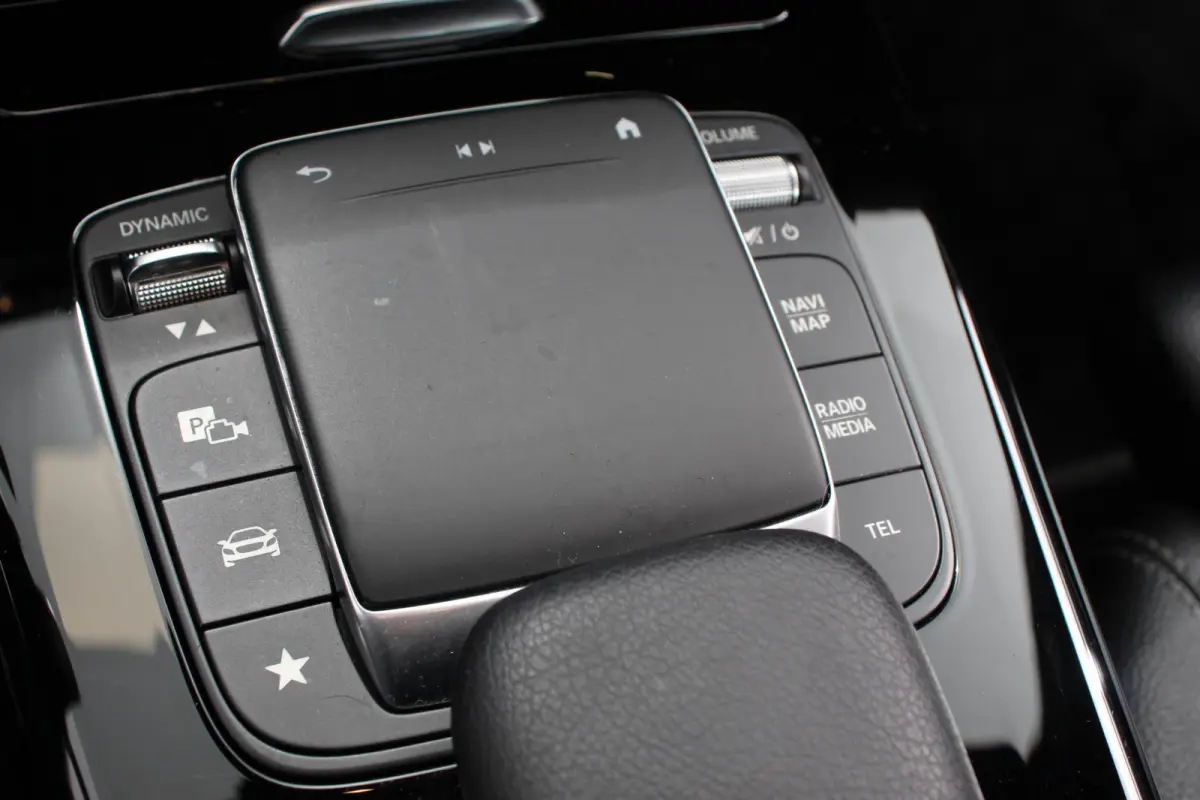 180 136pk DCT Progressive Navigatie Parkeersensoren Camera Cruise Control Virtual Cockpit Stoelverwarming Ledverlichting