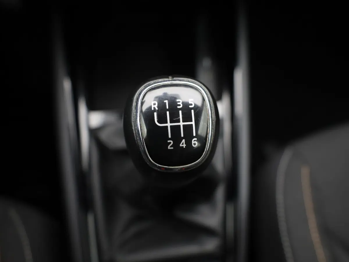 1.0 TSI Ambition | Apple Carplay/ Android Auto | Lane Assist | Cruise Control | Prijs Rijklaar!!